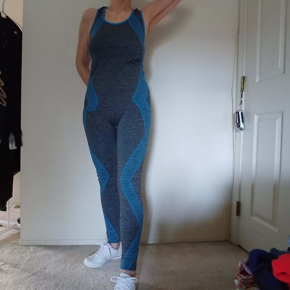 New Mix 2 piece Workout Set new size One/S-M